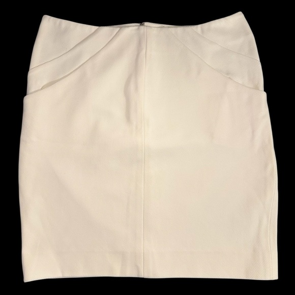 Diane Von Furstenberg Women’s Camisha Skirt 8 White Sleek Contoured Waist Office - Picture 1 of 6